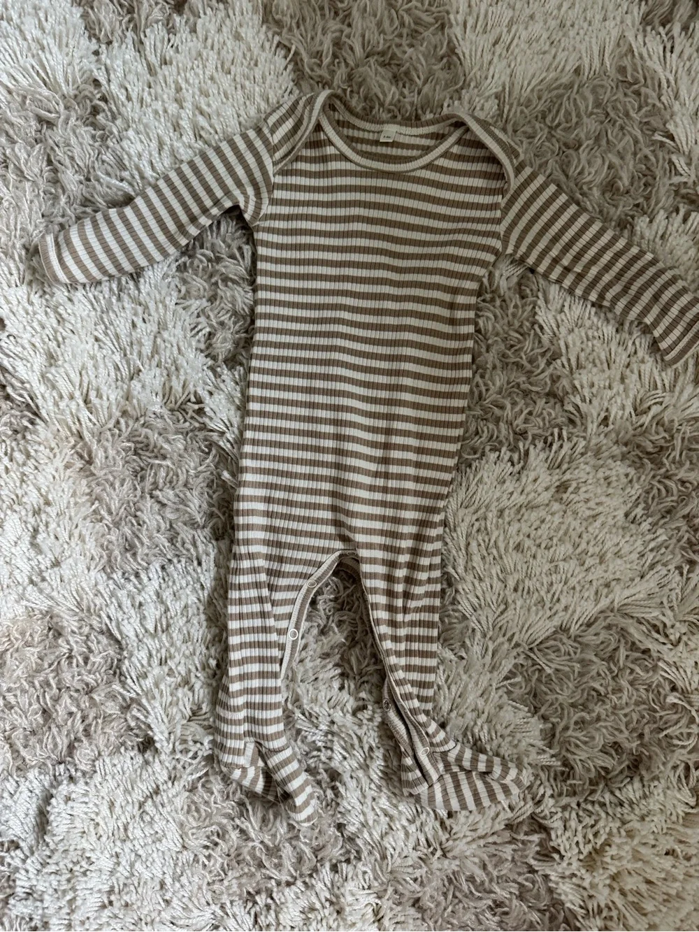 Quincy Mae Ribbed Striped Footed One-Piece in Beige and Cream